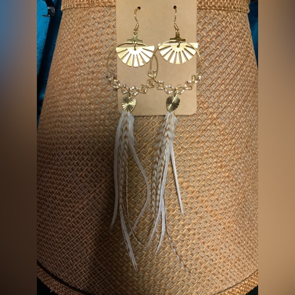 CUSTOM FEATHER EARRINGS - Picture 7 of 16